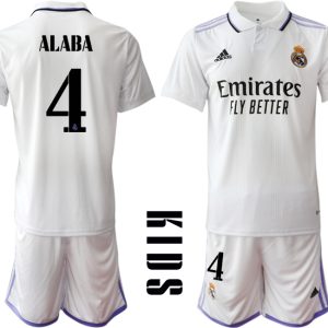 Kinder Heimtrikot Real Madrid Home Trikot weiß lila 2022/23 mit Aufdruck ALABA #4