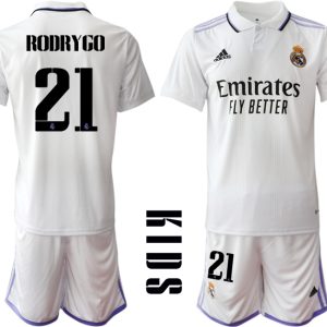 Kinder Heimtrikot Real Madrid Home Trikot weiß lila 2022/23 mit Aufdruck RODRYGO 21