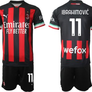 Herren AC Milan Heimtrikot 2022/23 Schwarz Rot Trikotsatz mit Aufdruck IBRAHIMOVIĆ 11