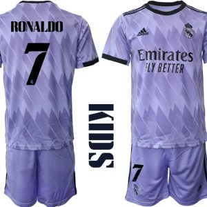 Real Madrid Kurzarm T-Shirt Auswärtstrikot 2022/23 Junior Lila Trikotsatz für Kinder RONALDO 7