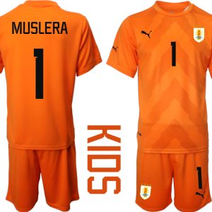 Kinder Uruguay FIFA WM Katar 2022 orange Torwarttrikot mit Namen MUSLERA 1