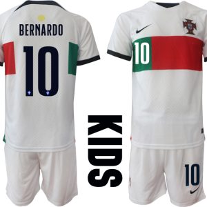 Neuen Kinder Portugal Fußball WM 2022 Auswärtstrikot Kurzarm Trikotsatz BERNARDO 10