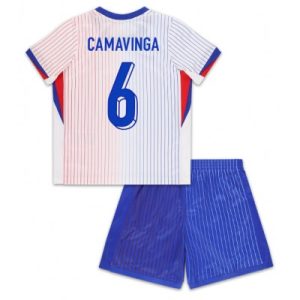 Kaufe Kinder Fußballtrikots Frankreich Trikot EM 2024 Auswärtstrikot Eduardo Camavinga 6